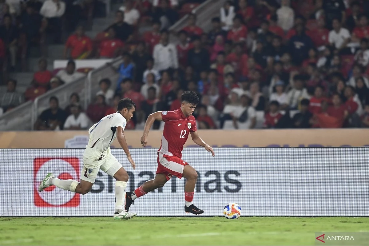 Dukungan Suporter di Stadion Luluhkan Hati Hokky Caraka
