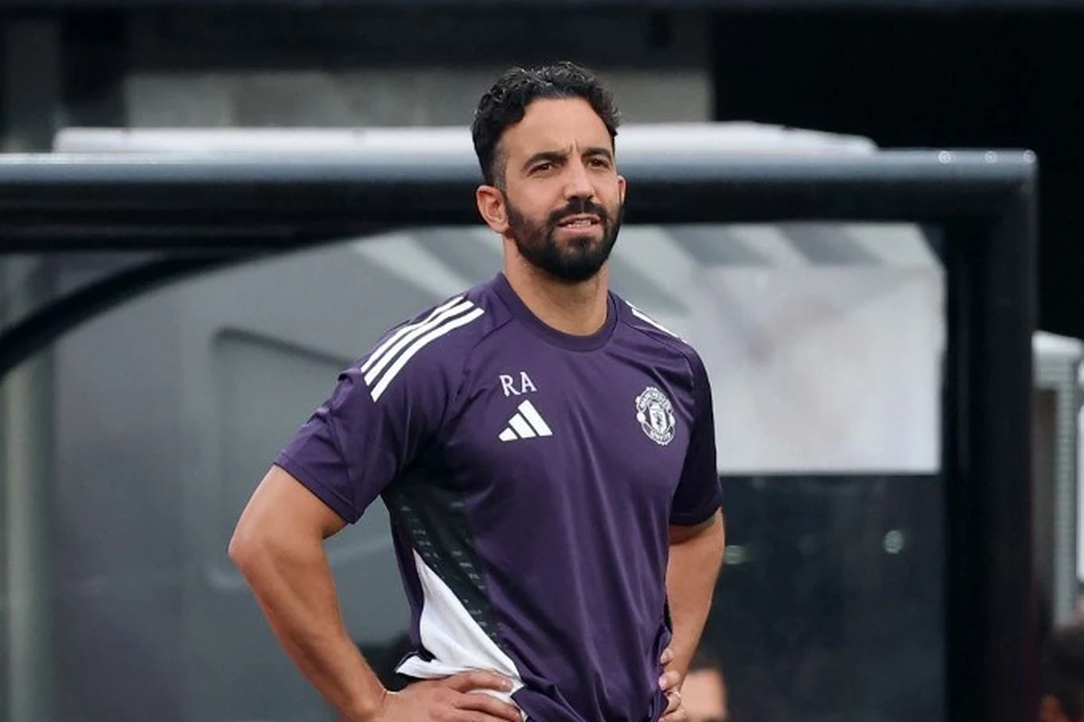 Tekanan untuk Ruben Amorim Meningkat, Gaya Taktiknya Dinilai Lebih Cocok untuk Chelsea daripada Manchester United